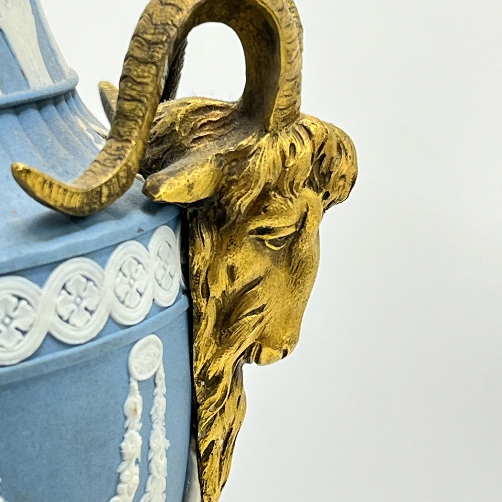 Estate Find Rare Antique Wedgwood Solid Jasper Vase 9 3/8 Inches England 1790s - Picture 9 of 13